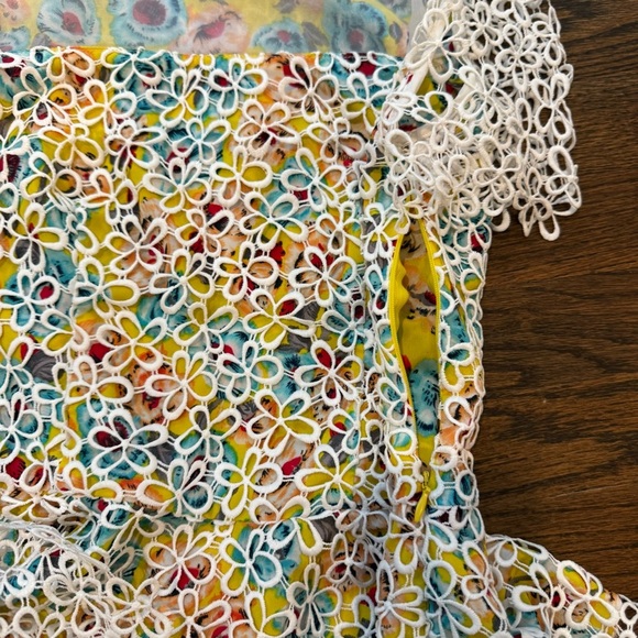 Moma Yellow Floral with Lace Overlay - Picture 6 of 9